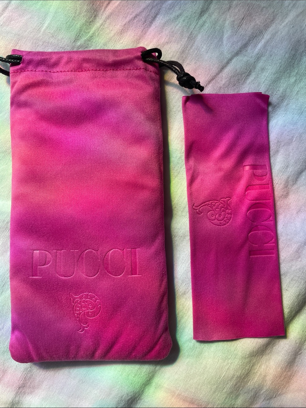 PUCCI-
Pink Sunglass Pouch and Cloth Set